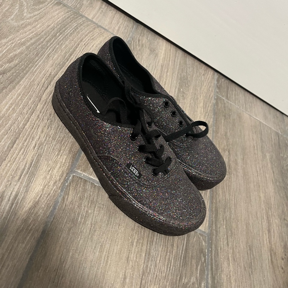 Black Gilttet Vans